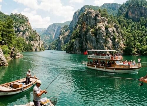 Rejs Statkiem po Green Canyon i Wędkowanie nad Zielonym Jeziorem ðµð±